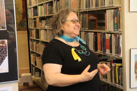 Vernisáž výstavy Tvoříme Jabok - vedoucí knihovny Eva Cerniňáková ""