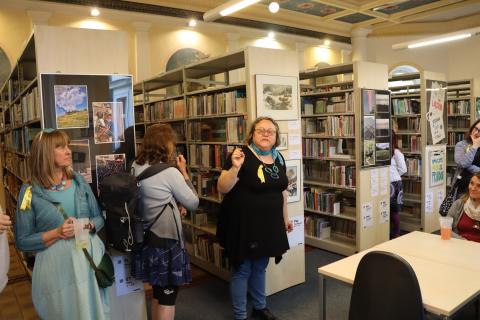 Vernisáž výstavy Tvoříme Jabok - Eva Cerniňáková hovoří o své Tvorbě ""